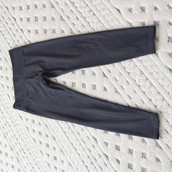 🖤 Athleta Shine Leggings 🖤 - Picture 2 of 12